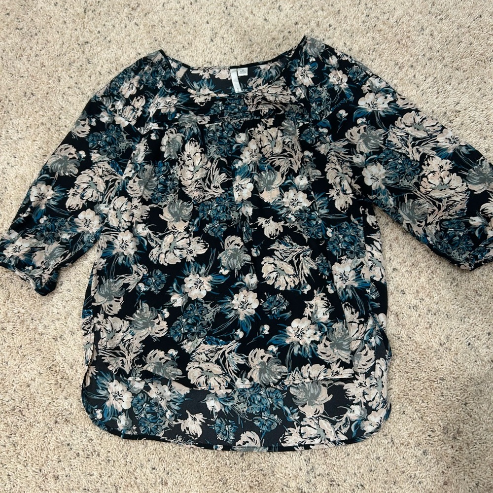 Lauren Conrad Navy Blue Floral 3/4 Sleeve Flowy Blouse size M
